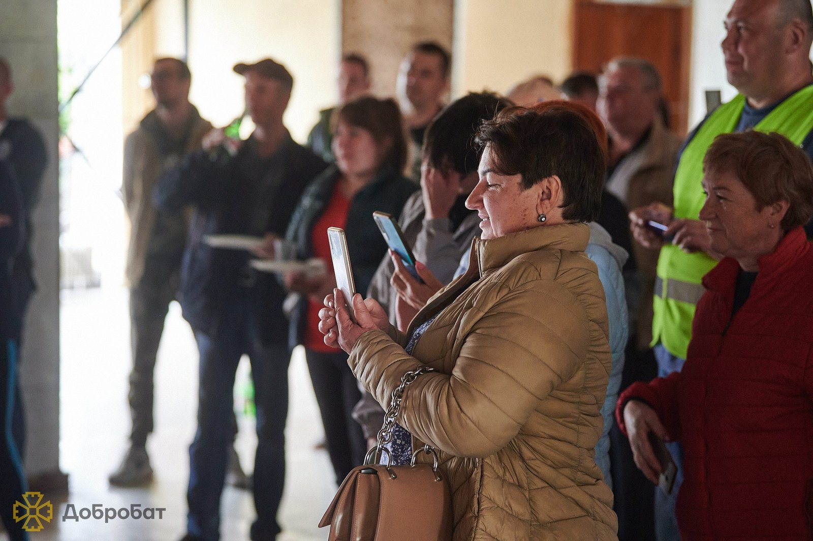 Співак та шоумен Коля Сєрга виступив для волонтерів будівельного батальйону «Добробат»