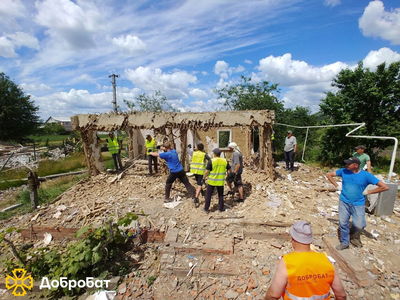 Відбудова не чекає: понад 370 волонтерів «Добробату» долучилися до робіт минулого тижня