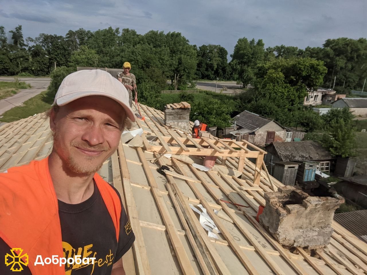 Відбудова не чекає: понад 370 волонтерів «Добробату» долучилися до робіт минулого тижня