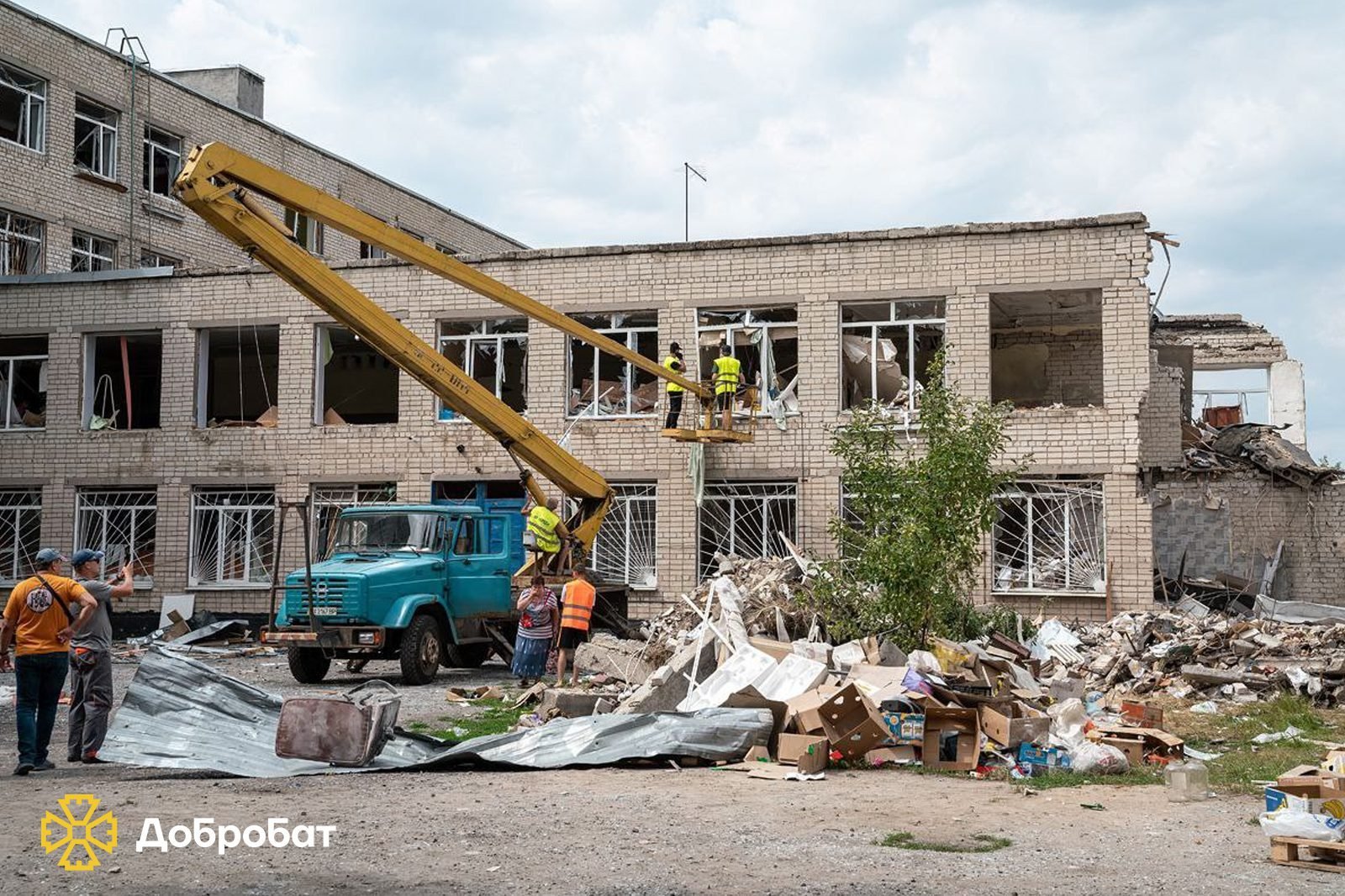 Понад 20 об’єктів відновлювали добробатівці минулого тижня