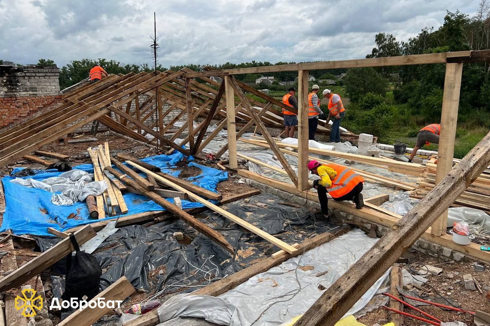 Понад 20 об’єктів відновлювали добробатівці минулого тижня