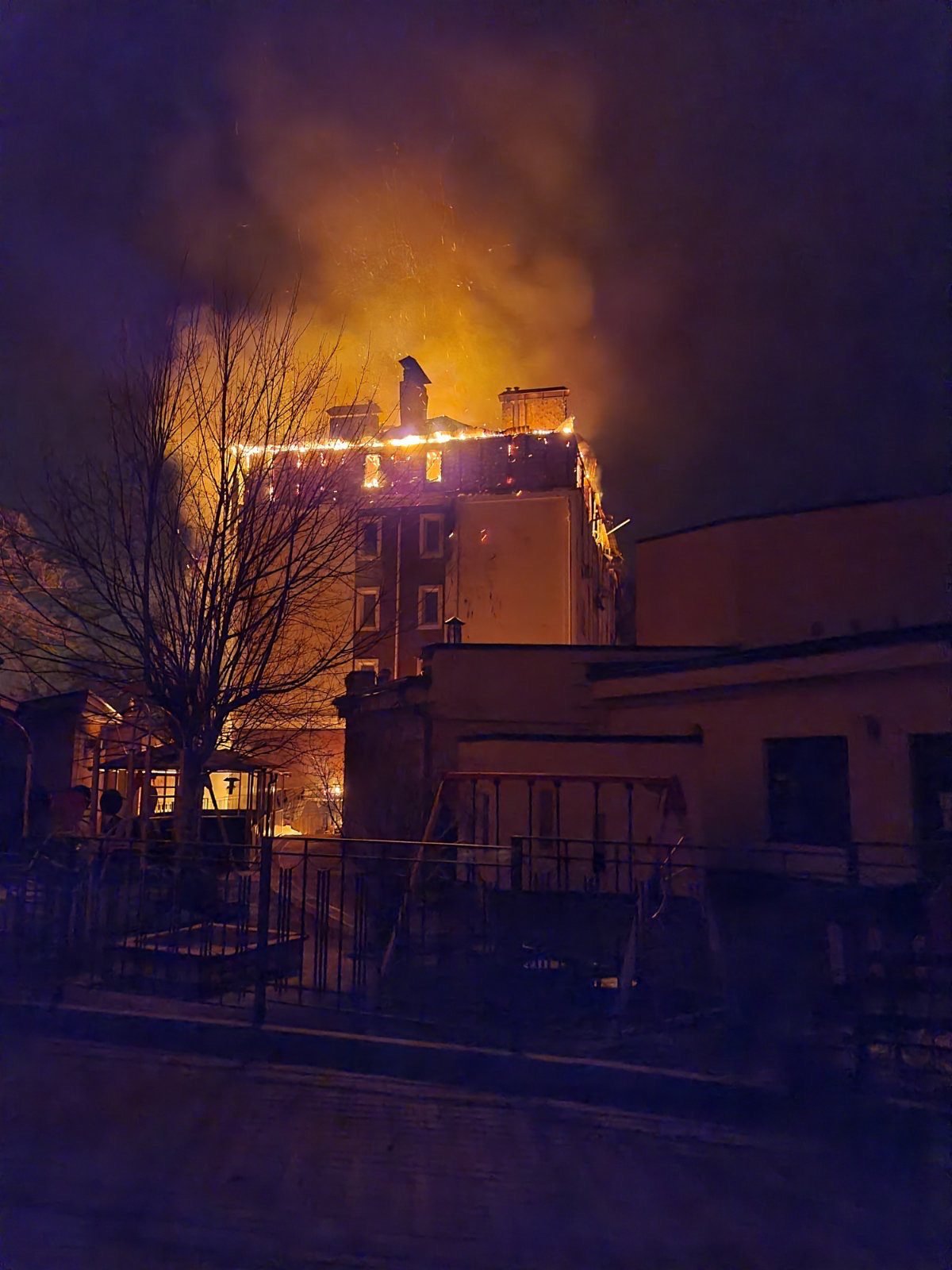 Пошкоджено багатоквартирний будинок в м. Ірпінь