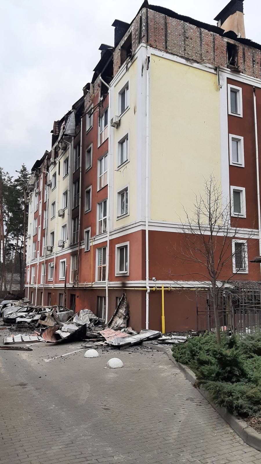 Пошкоджено багатоквартирний будинок в м. Ірпінь