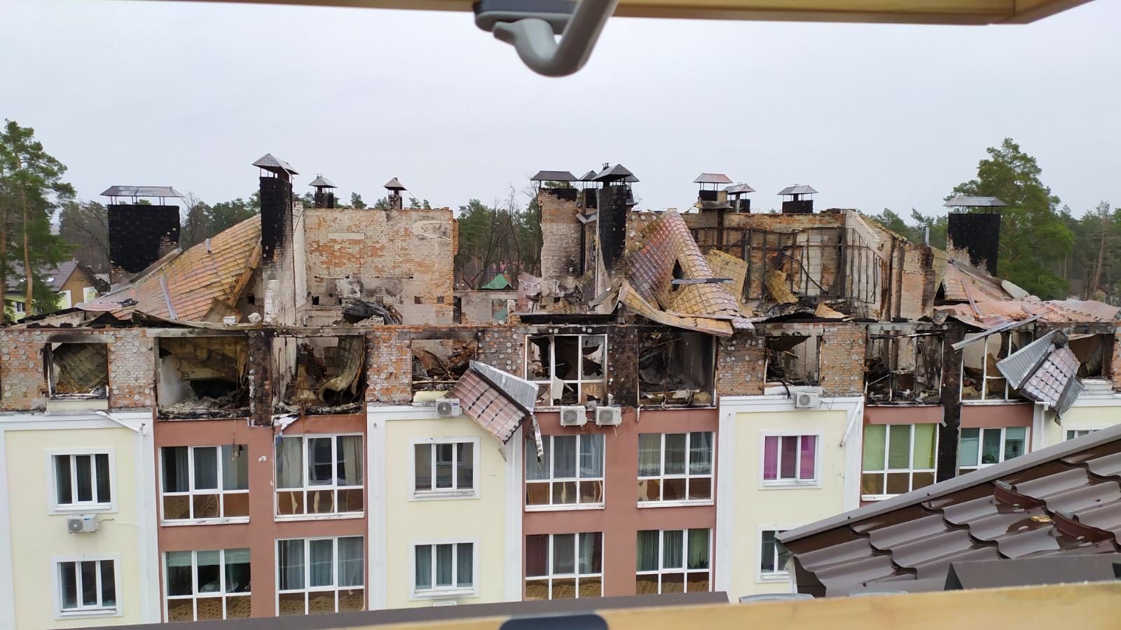 Пошкоджено багатоквартирний будинок в м. Ірпінь