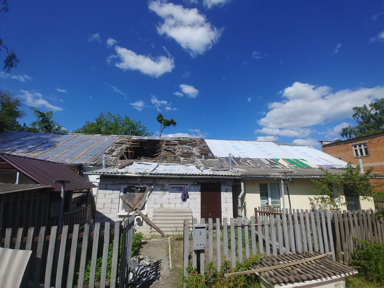 Пошкоджено будинок м. Тростянець, вул. Благовіщенська, 88