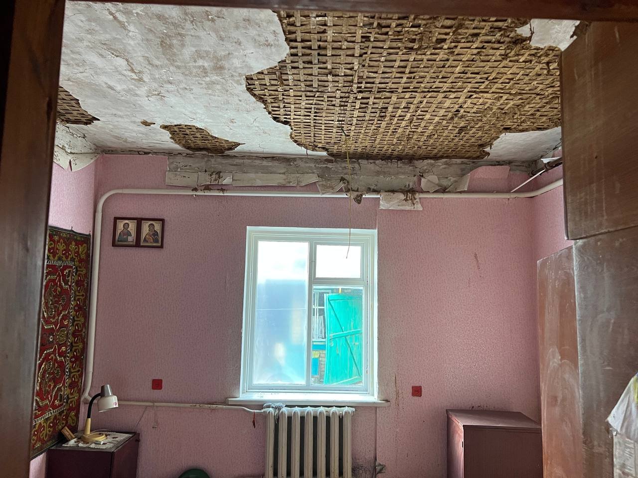 Пошкоджений будинок в м. Бородянка