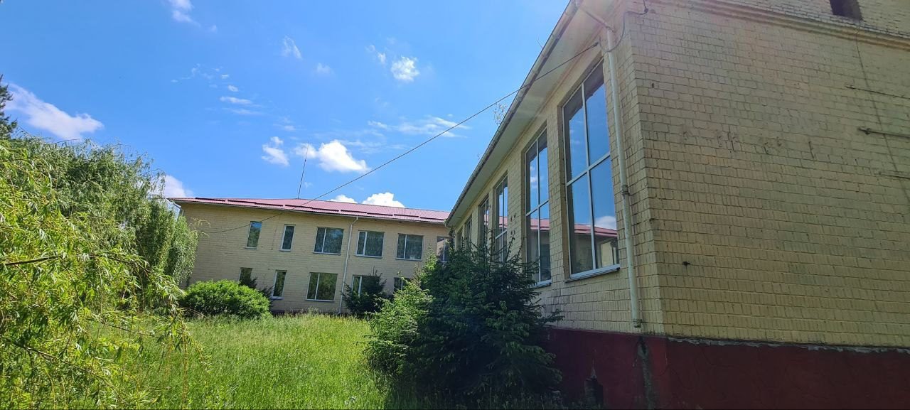 Пошкоджена школа в с. Майдановка