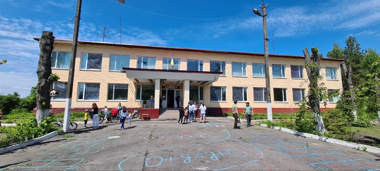 Пошкоджена школа в с. Майдановка