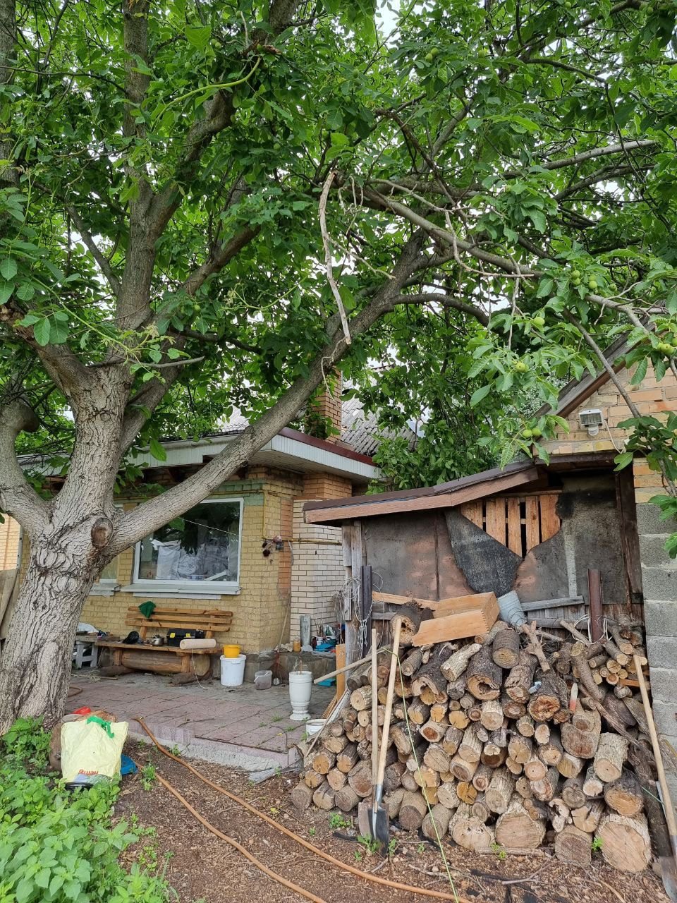 Пошкоджено приватний будинок