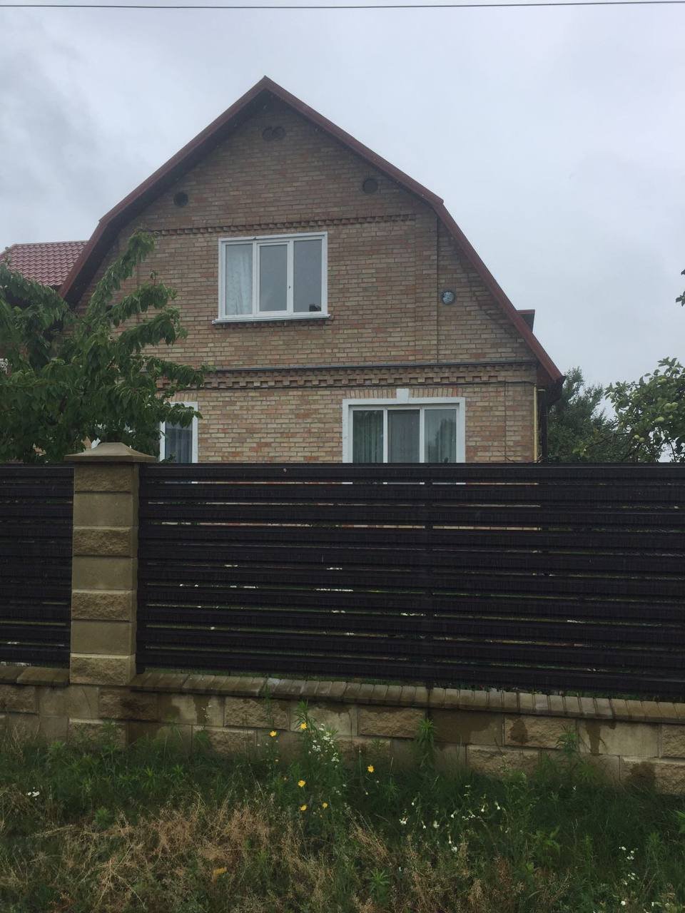 Пошкоджено  приватний будинок