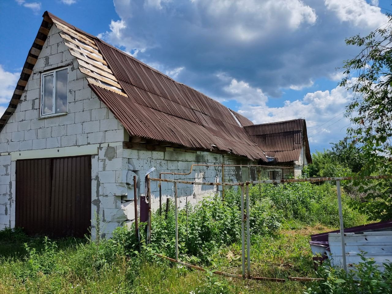 Пошкоджено будинок