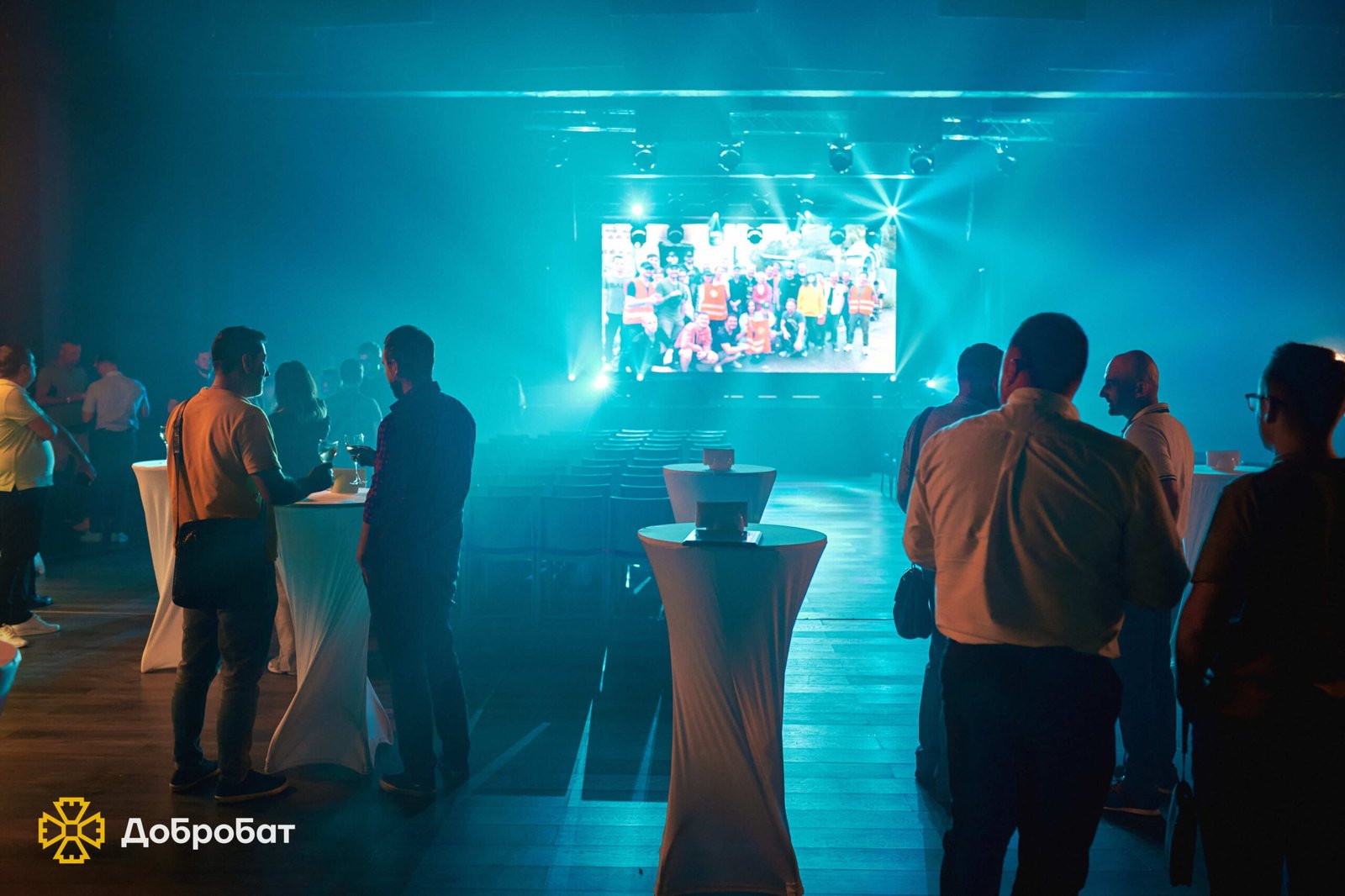 «Добробат» вручив нагрудні “Знаки Пошани” проактивним волонтерам та подяки партнерам