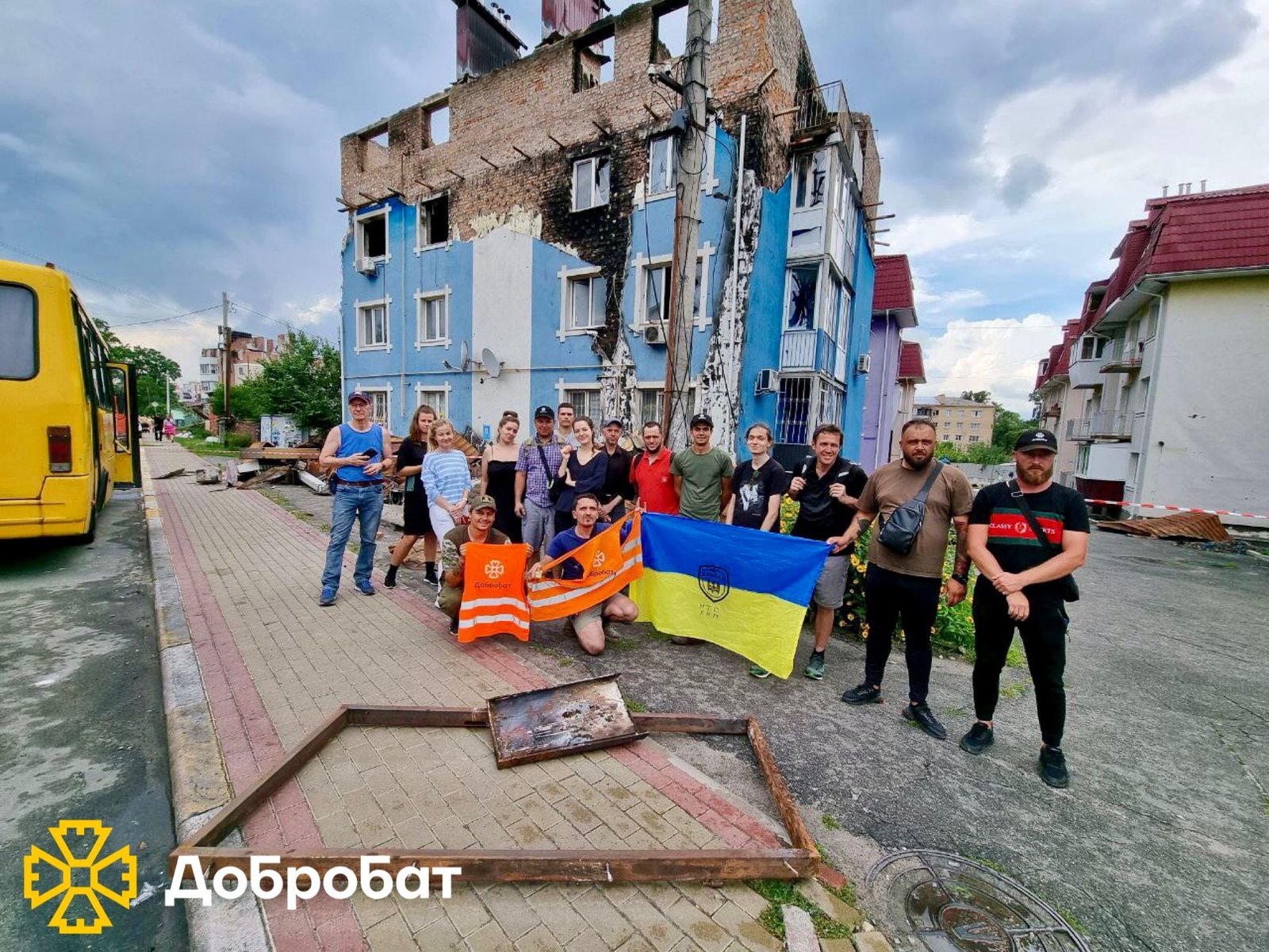 «Добробат» за підтримки партнерів, продовжує нагальне відновлення пошкодженого житла українців.