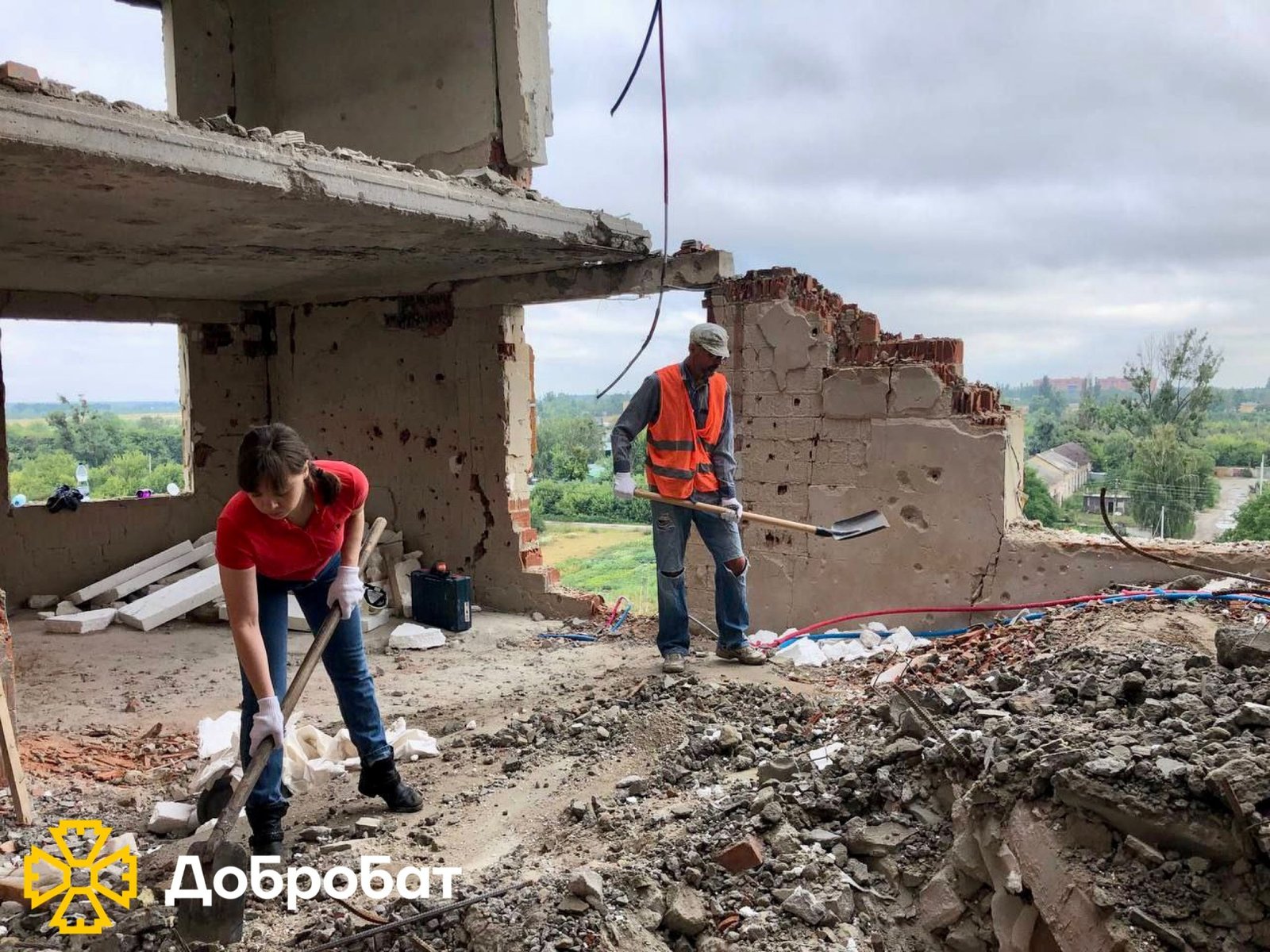 «Добробат» за підтримки партнерів, продовжує нагальне відновлення пошкодженого житла українців.