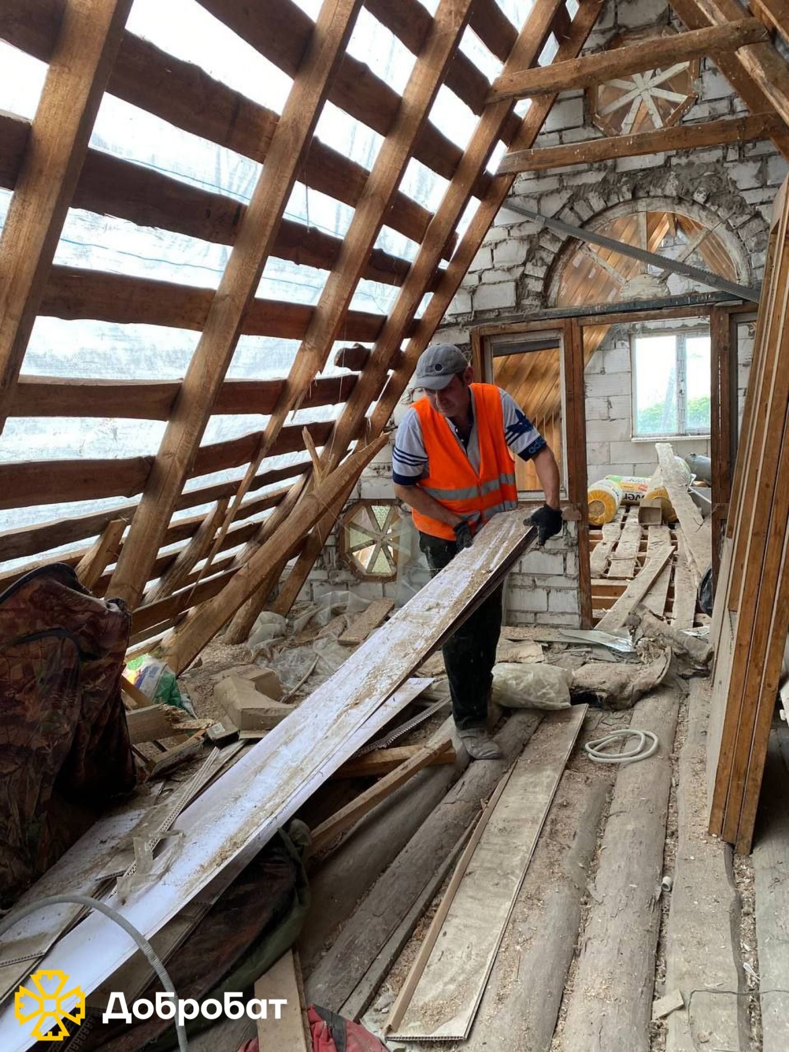 Відбудовуємо країну, надихаючись українською музикою, та відзначаємо найактивніших волонтерів