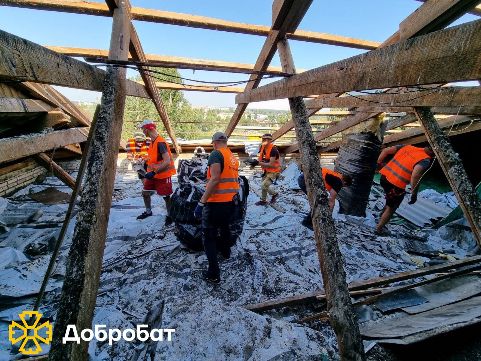Відбудовуємо країну, надихаючись українською музикою, та відзначаємо найактивніших волонтерів