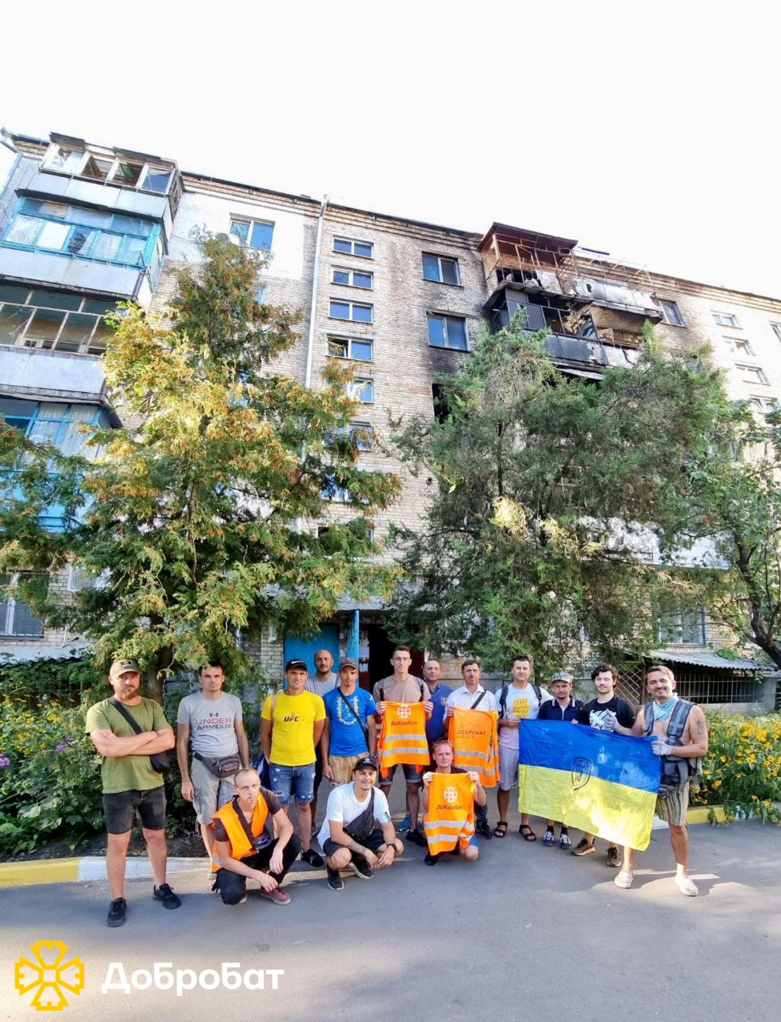 Єднаємося та відбудовуємо країну великою родиною «Добробату»: понад 450 волонтерів долучилися до нагального відновлення минулого тижня