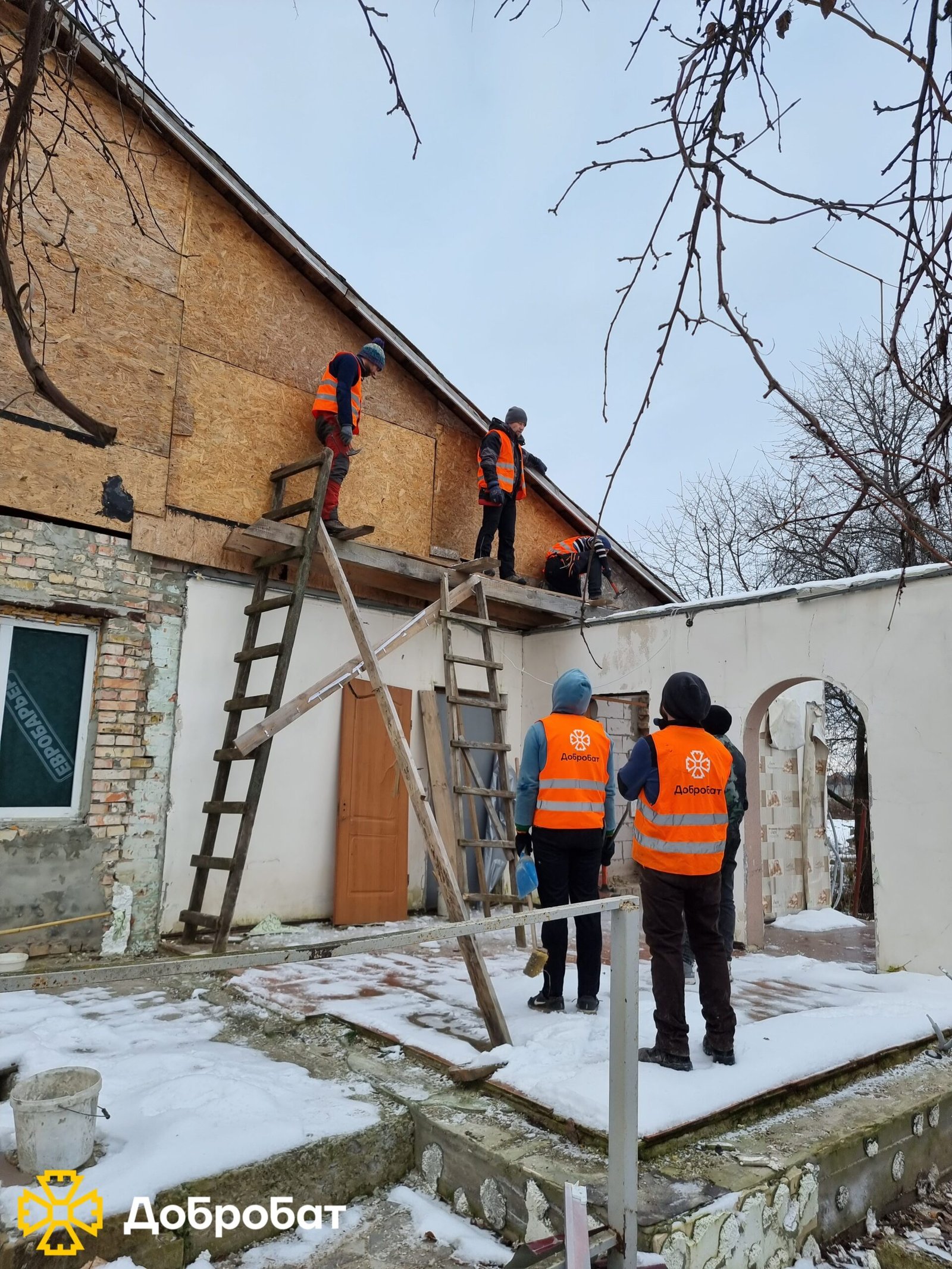 The urgent restoration of houses in seven regions of the country: Dobrobat presents a weekly report on the reconstruction