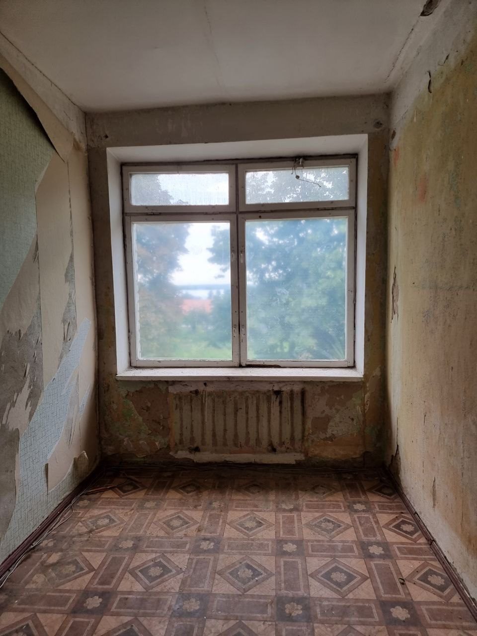 Пошкоджено будівлю в смт. Бородянка