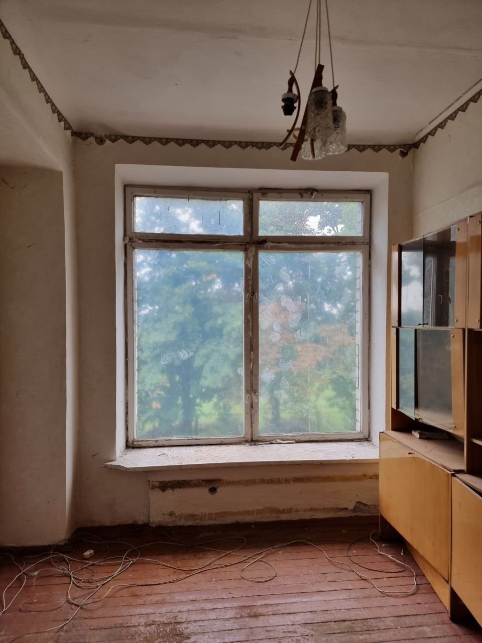 Пошкоджено будівлю в смт. Бородянка