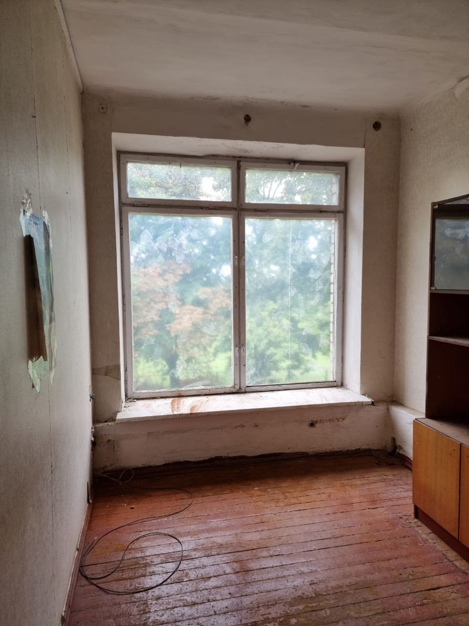 Пошкоджено будівлю в смт. Бородянка