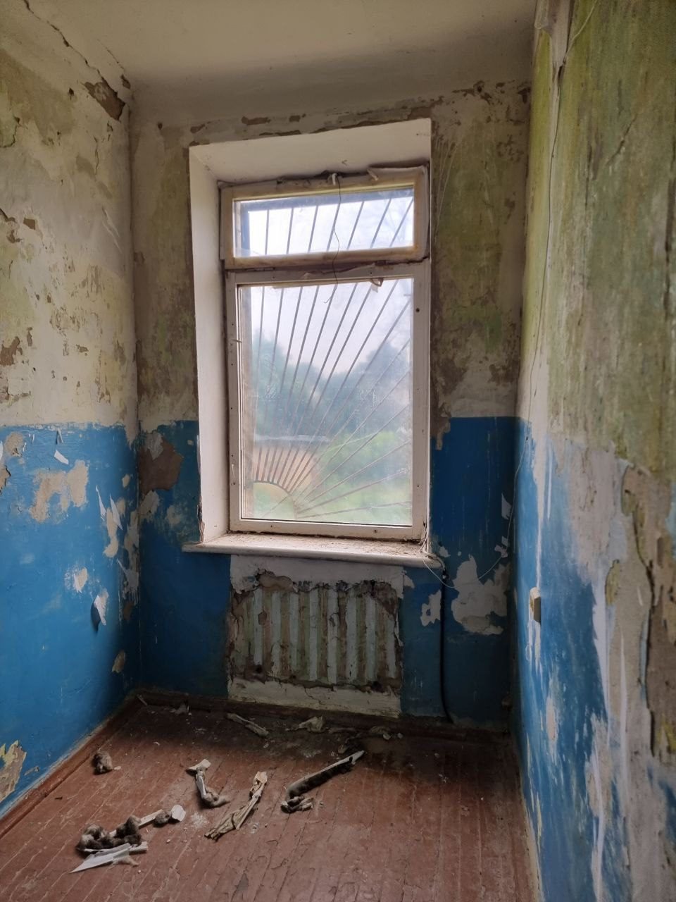 Пошкоджено будівлю в смт. Бородянка