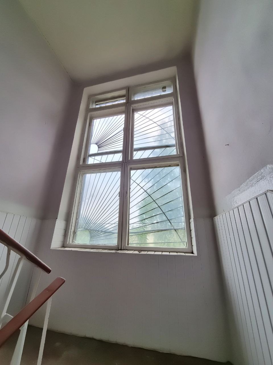 Пошкоджено будівлю в смт. Бородянка