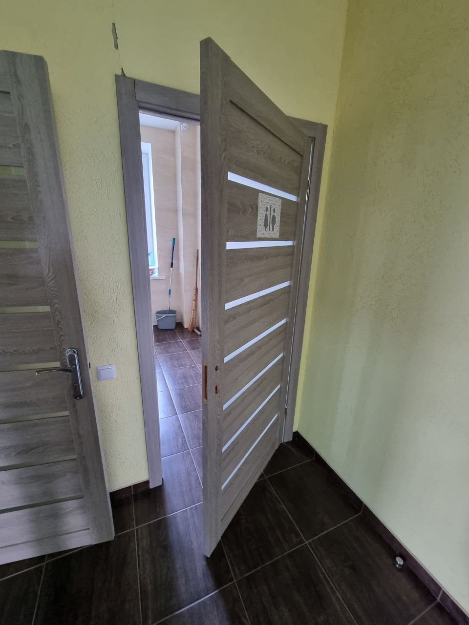 Пошкоджено будівлю в смт. Бородянка