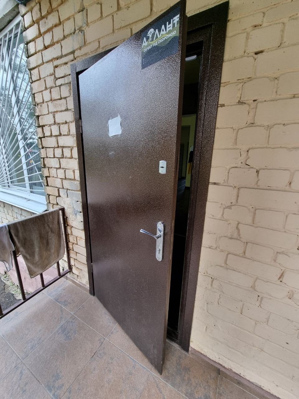 Пошкоджено будівлю в смт. Бородянка