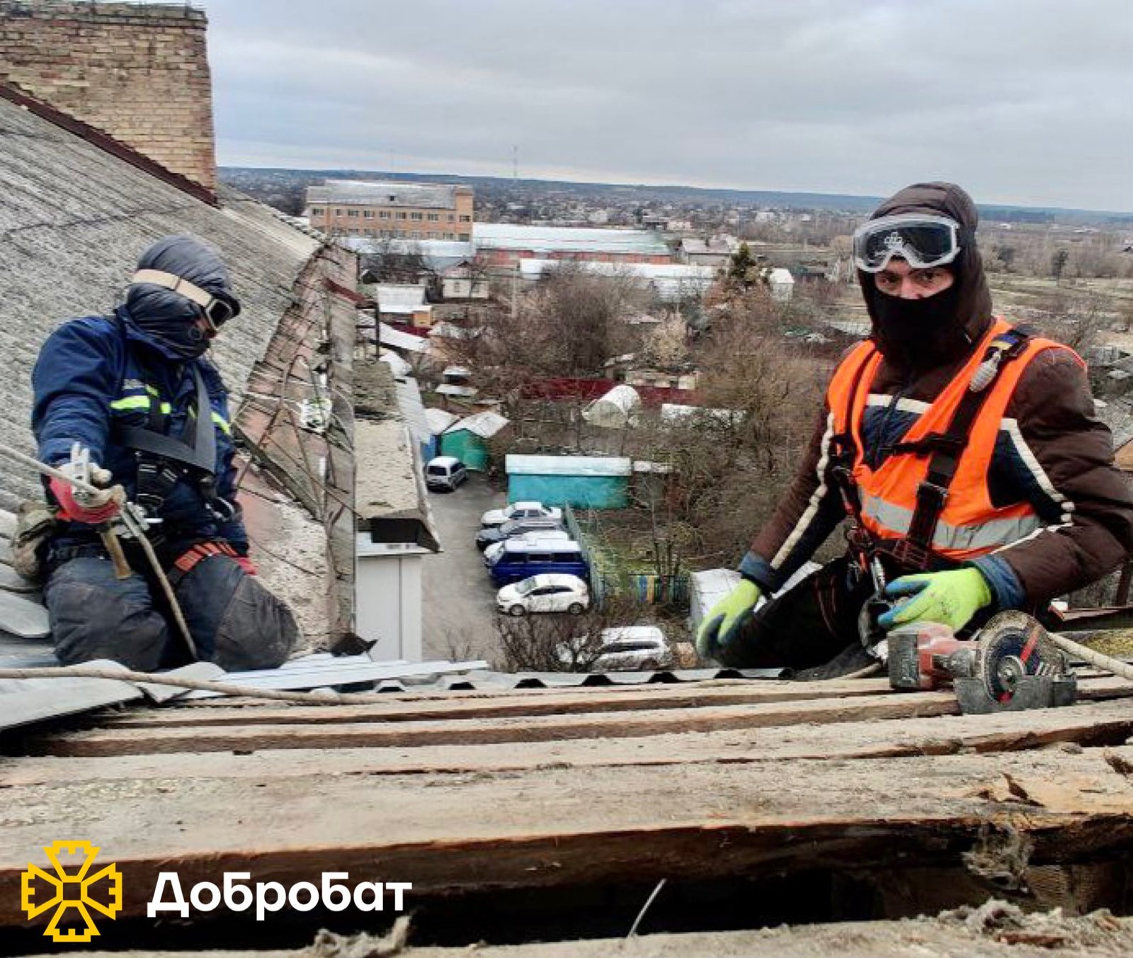 Over 260 volunteers carried out urgent repairs in five regions: about the week of Dobrobat