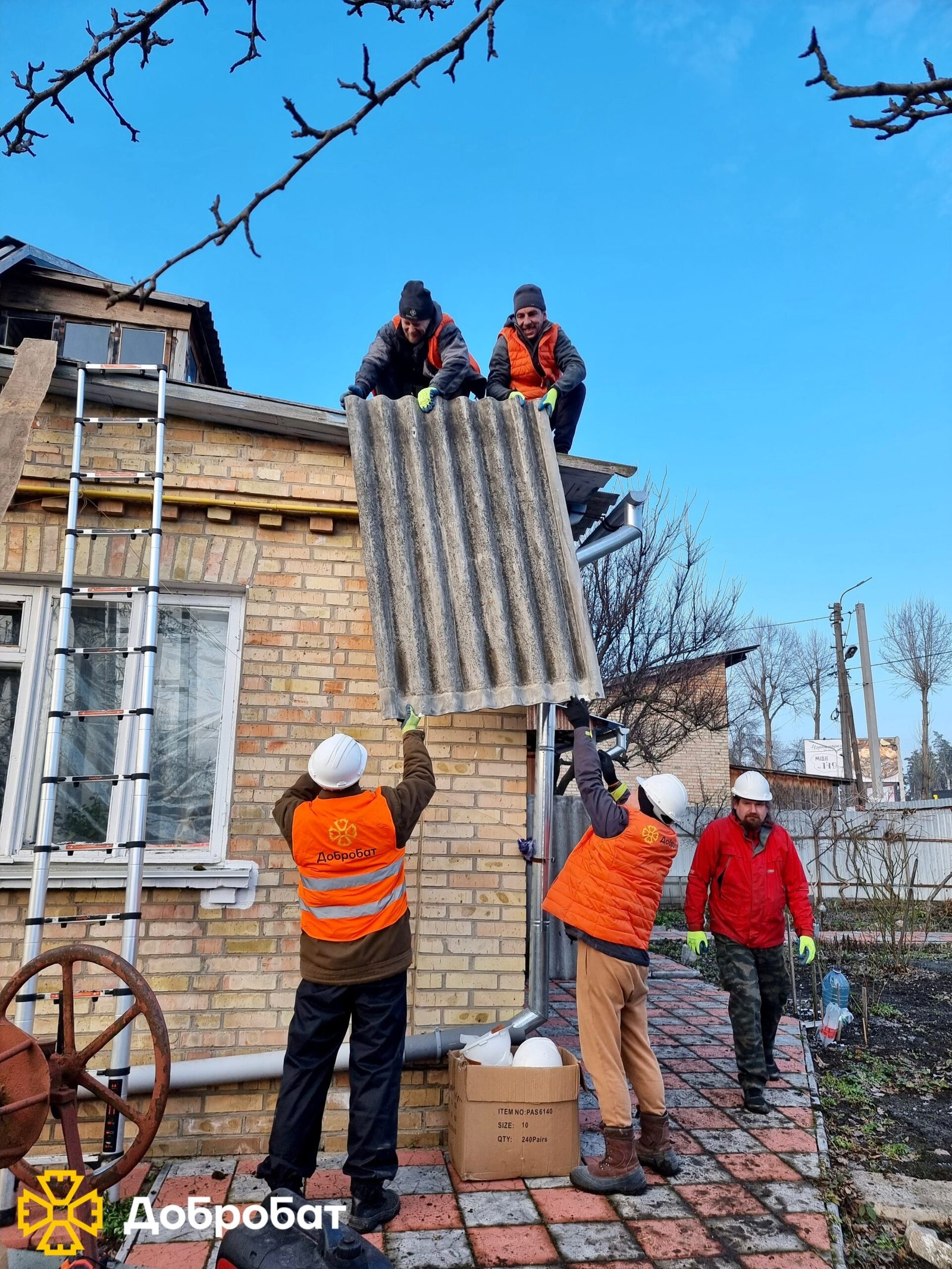 180 volunteers conducted urgent reconstruction at about fifteen locations: results of the week.