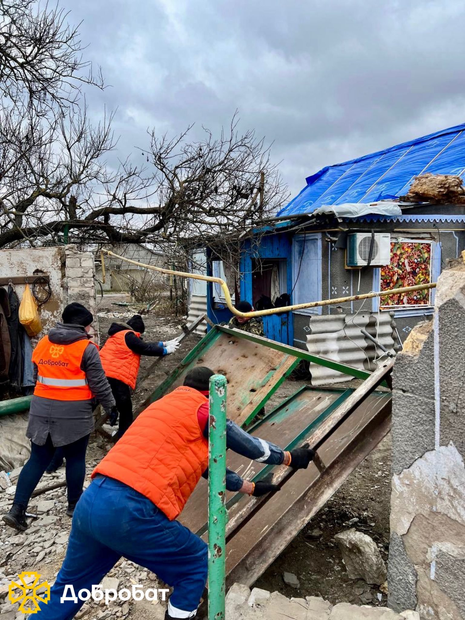 A heartwarming meeting, awarding of volunteers and tireless restoration of seven oblasts of the country: this was the week of Dobrobat