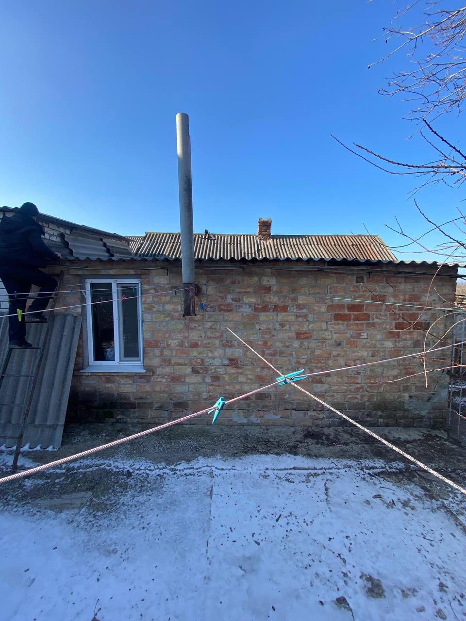 Пошкоджено житло в Запорізьклму районі.