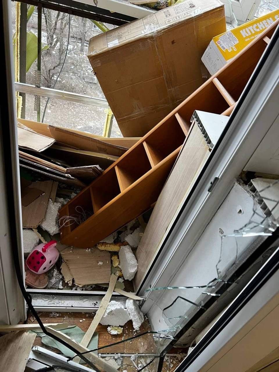 Пошкоджена квартира в місті Запоріжжя.