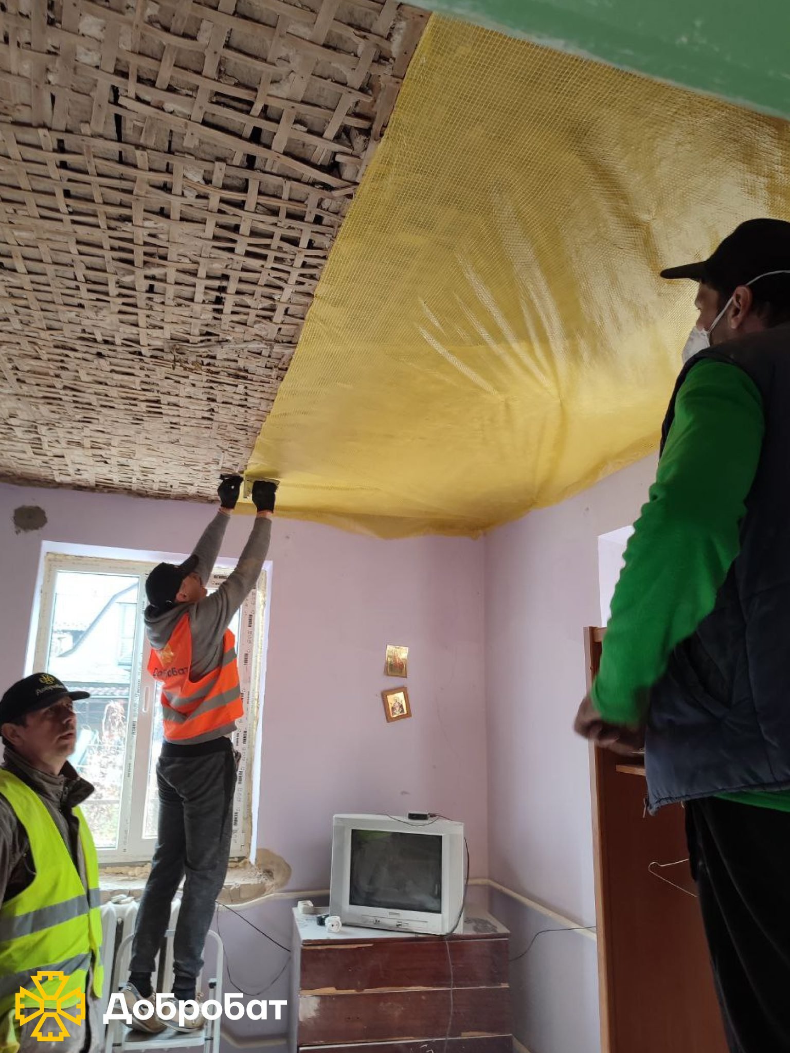 29 trips in six days and more than 300 volunteers at the locations: reporting on the past week