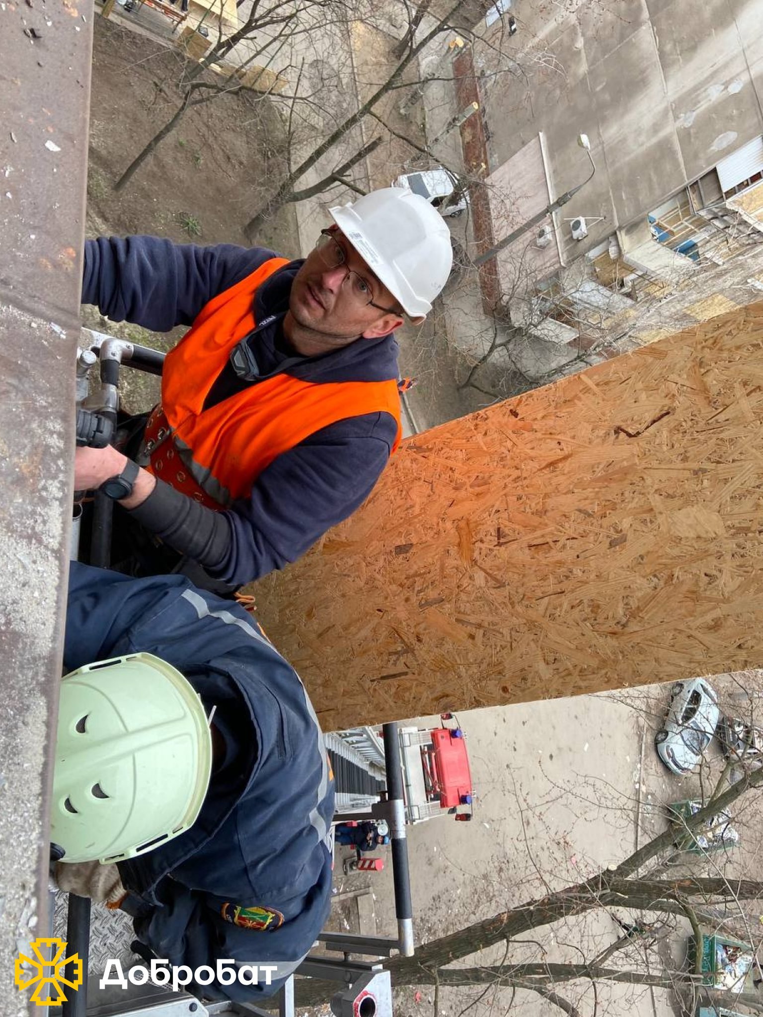 29 trips in six days and more than 300 volunteers at the locations: reporting on the past week