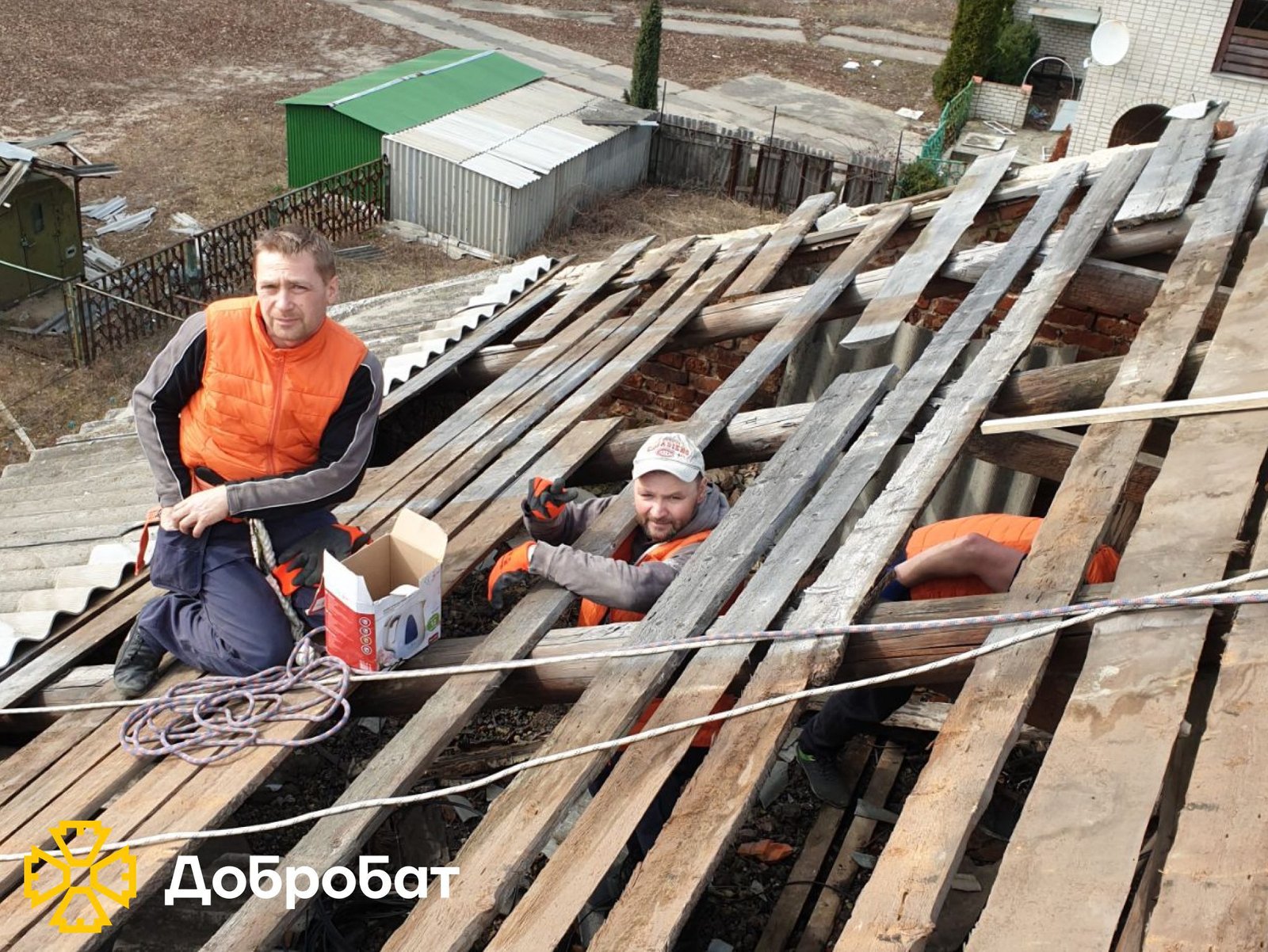 29 trips in six days and more than 300 volunteers at the locations: reporting on the past week