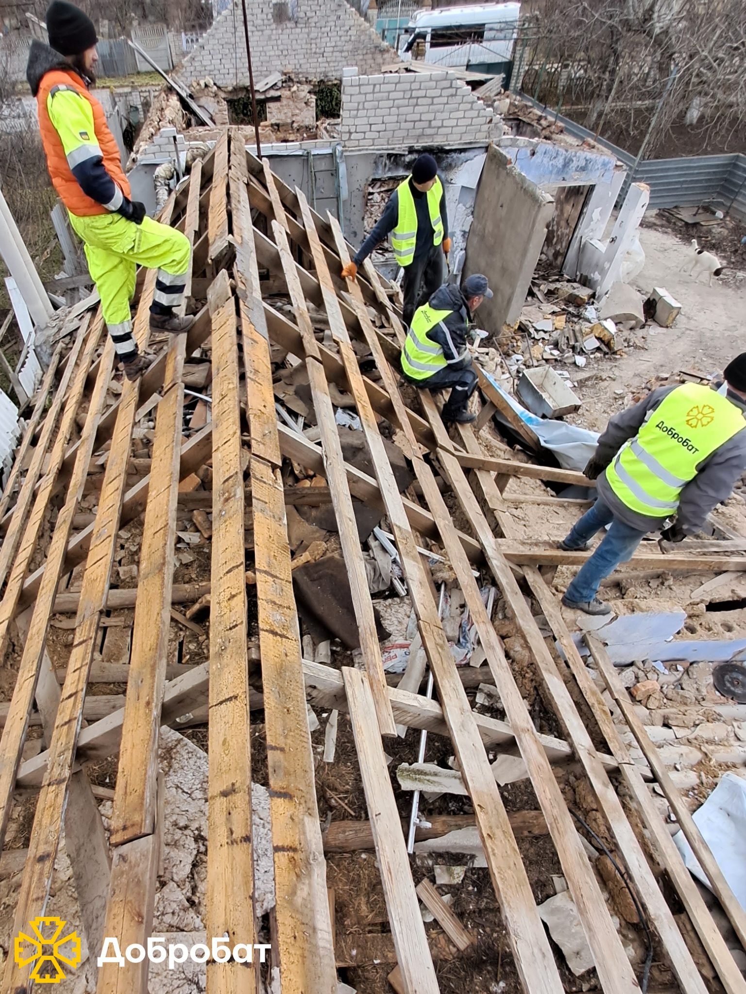 Four regions, 18 site visits, and 175 volunteers involved: Dobrobat reports on a week of reconstruction