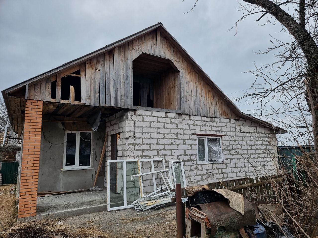 Пошкоджено житловий будинок в с. Загальці, Бучанський район