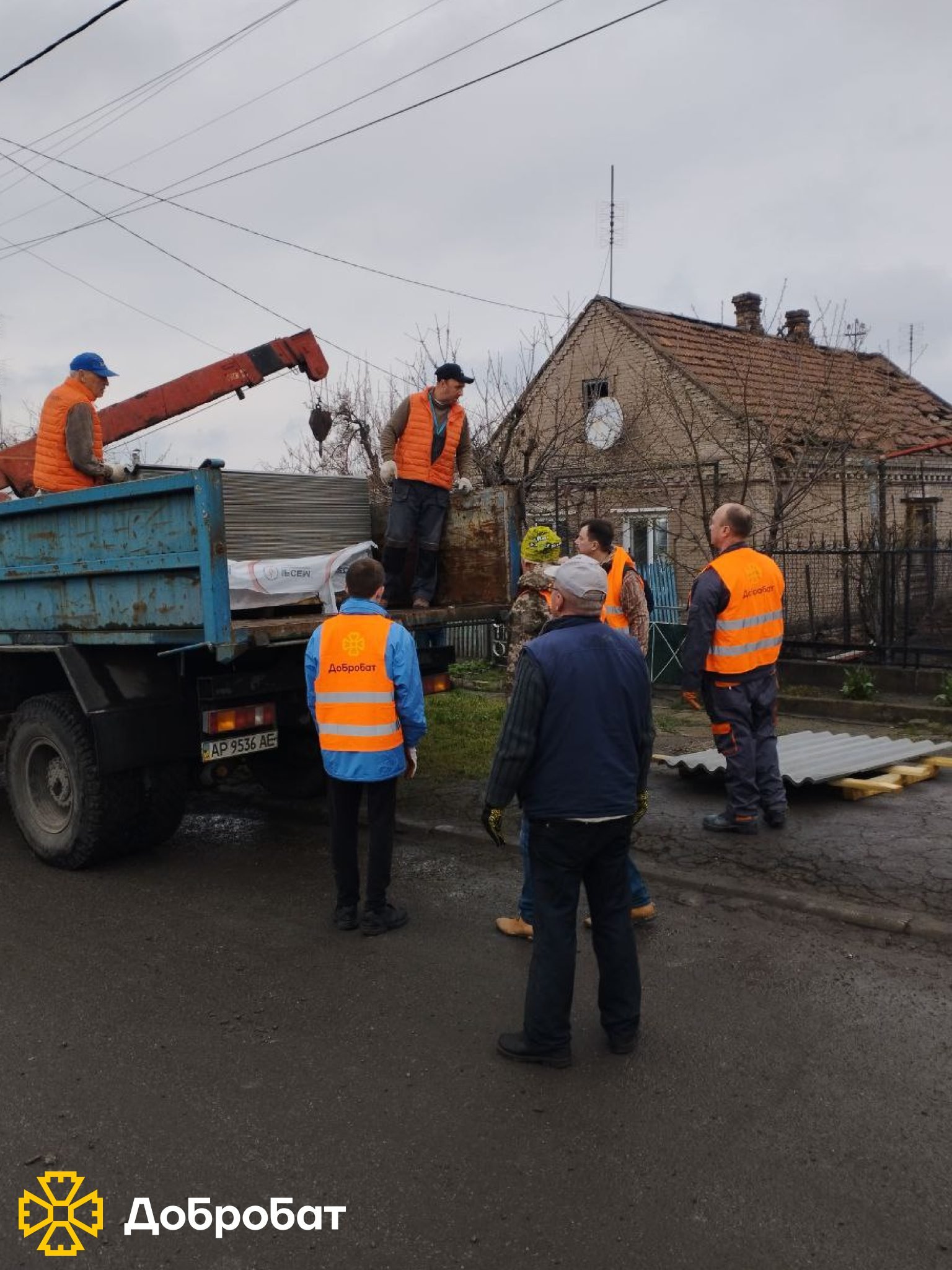 About 220 volunteers carried out the urgent restoration of facilities in six regions of the country: report on the week at Dobrobat