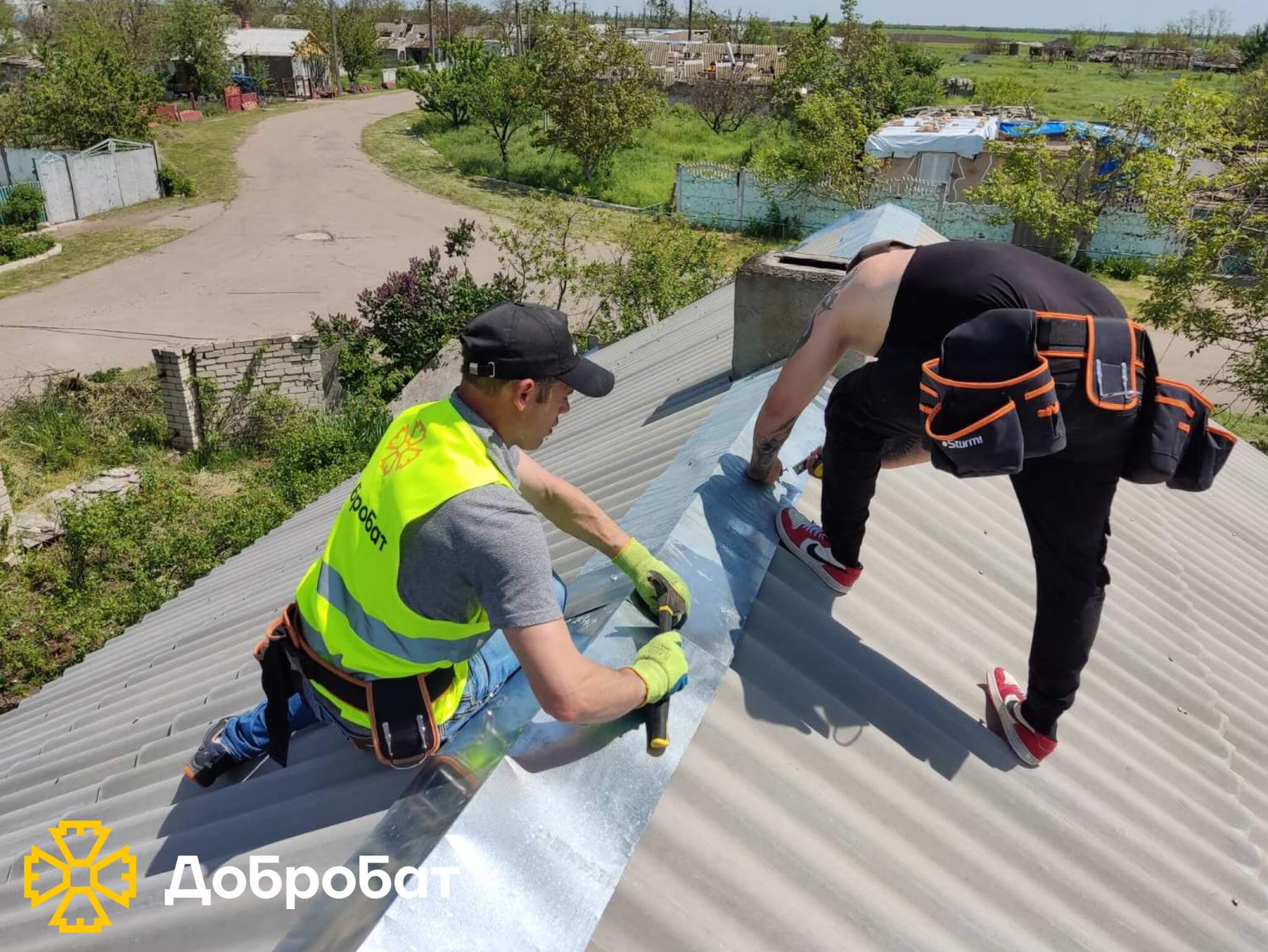Відновлювали домівки та дитячо-юнацький клуб, розчищали руйнування й розпочали відбудову Хортицької академії: звітуємо за тиждень, що минув