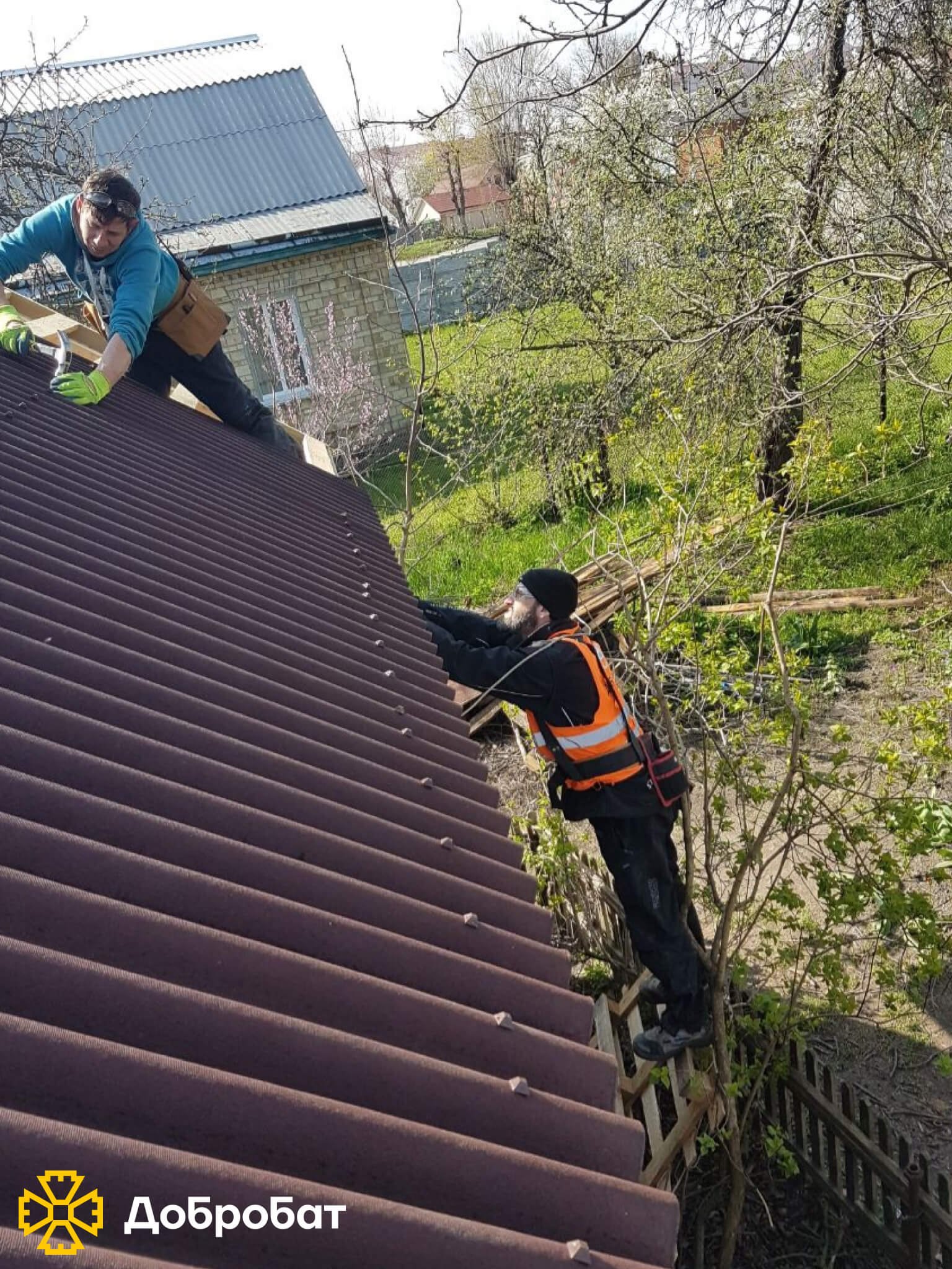 Відновлювали домівки та дитячо-юнацький клуб, розчищали руйнування й розпочали відбудову Хортицької академії: звітуємо за тиждень, що минув
