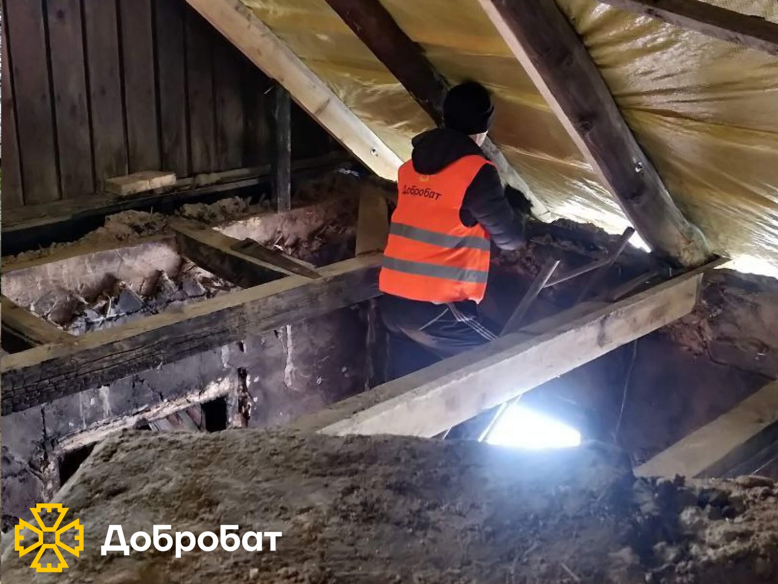 Відновлювали домівки та дитячо-юнацький клуб, розчищали руйнування й розпочали відбудову Хортицької академії: звітуємо за тиждень, що минув