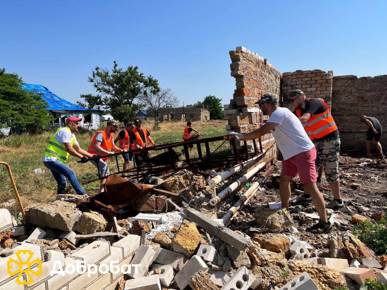 Звітуємо про результати тижня нагальної відбудови країни силами волонтерів «Добробату»
