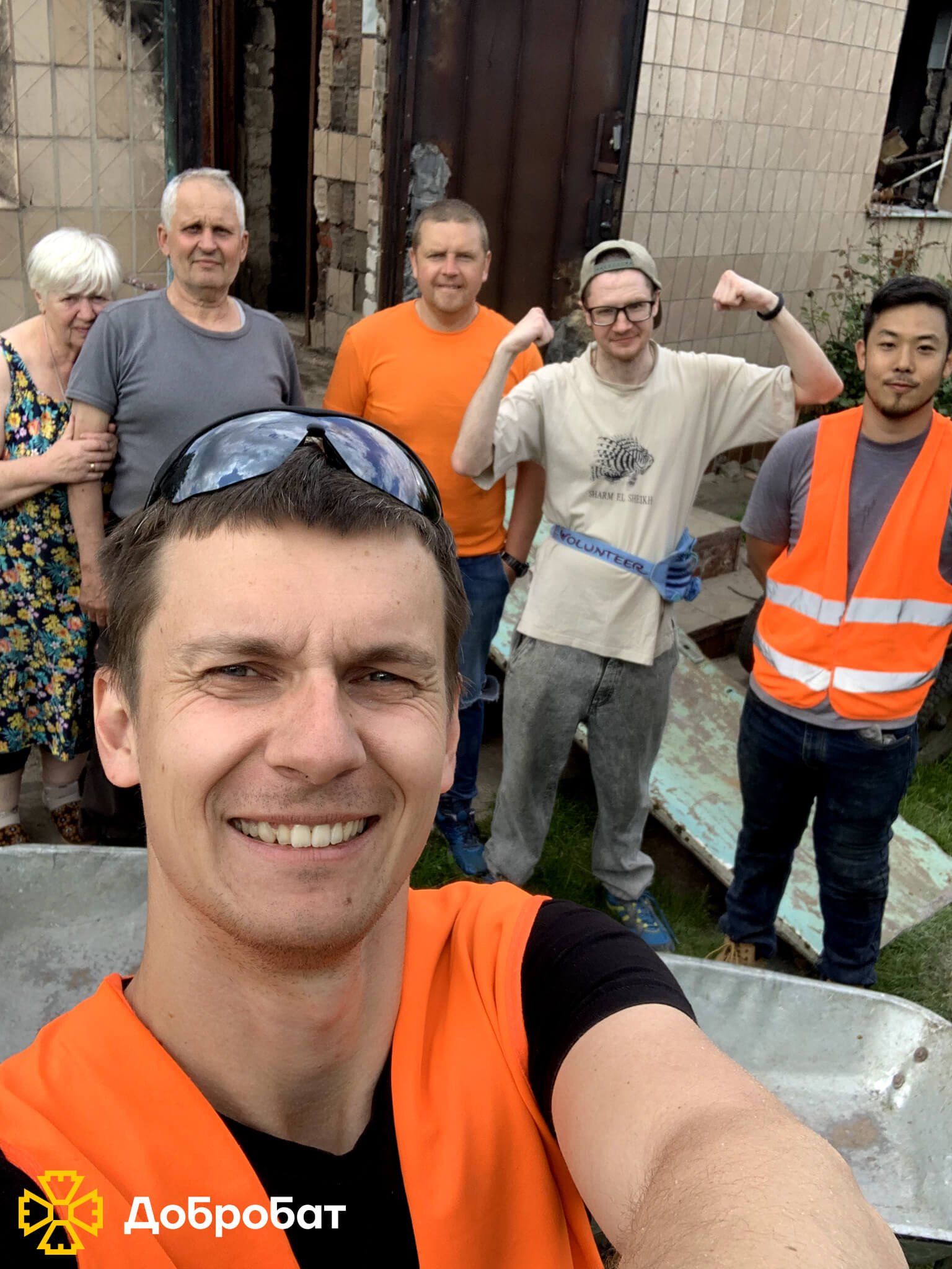 Близько 140 волонтерів долучилися до нагальної відбудови в семи регіонах країни: «Добробат» звітує про тиждень, що минув