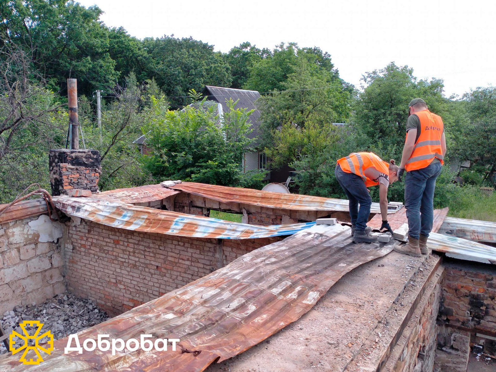 Спрямували допомогу на південь України та продовжили відбудову об’єктів соціальної інфраструктури та домівок постраждалих: звітуємо про тиждень в «Добробаті»