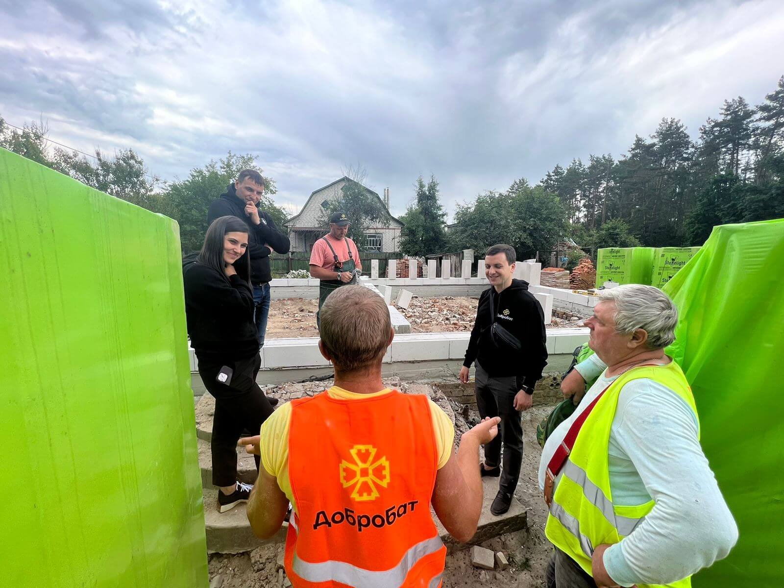 «Добробат» разом з представниками Чернігівської ОВА обговорили результати нагального відновлення регіону та шляхи впровадження відбудови!