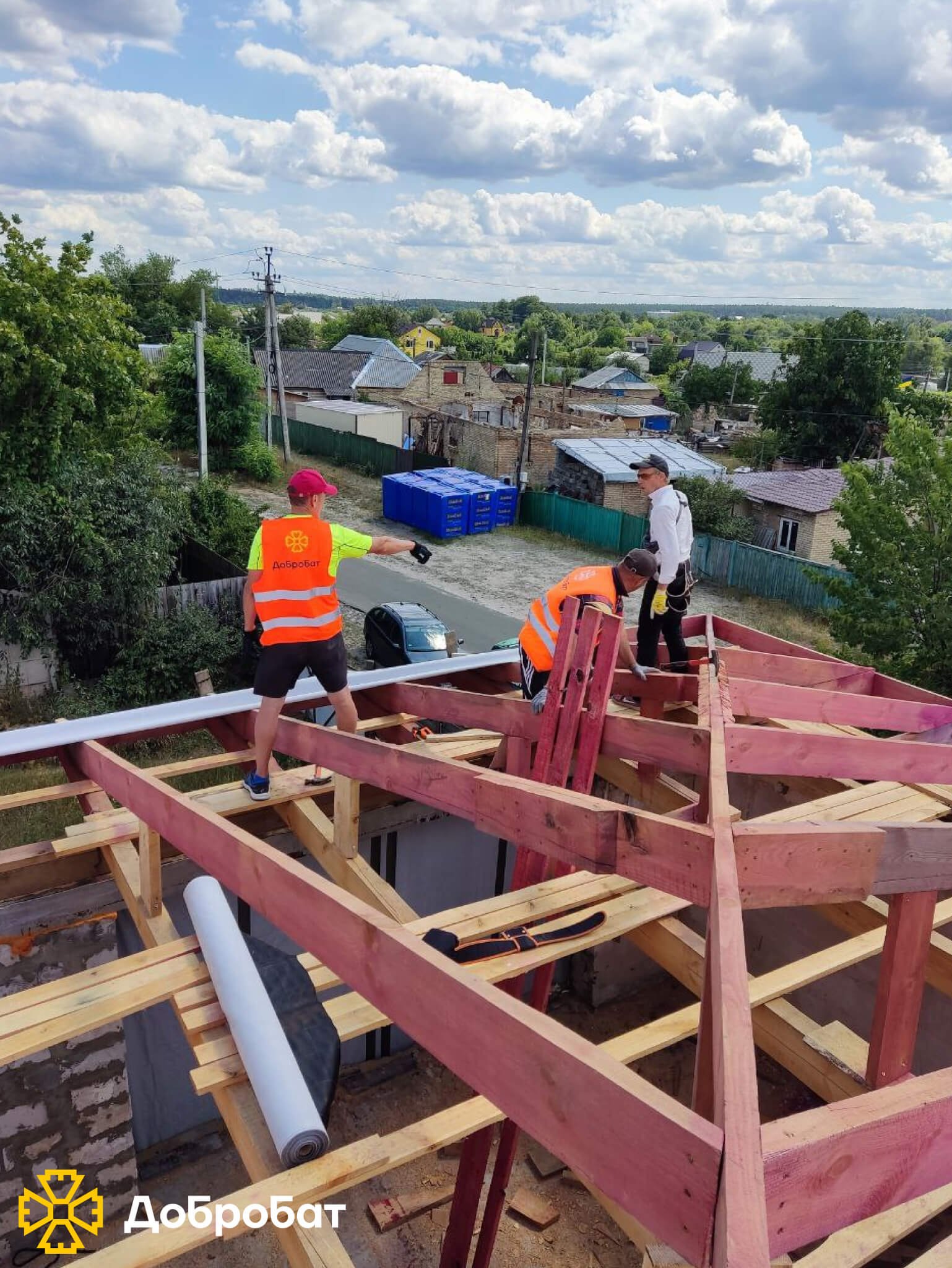 Близько 170 добровольців долучилися до нагальної відбудови країни: «Добробат» звітує про зроблене за тиждень