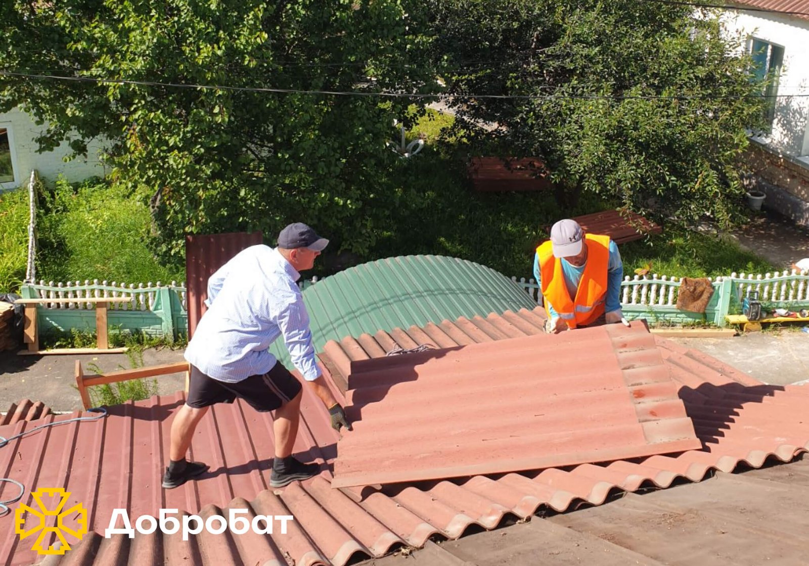 Близько 170 добровольців долучилися до нагальної відбудови країни: «Добробат» звітує про зроблене за тиждень