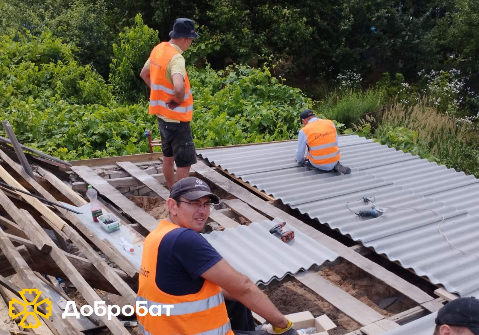 Потужна волонтерська команда та взаємодопомога рухають зміни в країні: звітуємо про тиждень відбудови